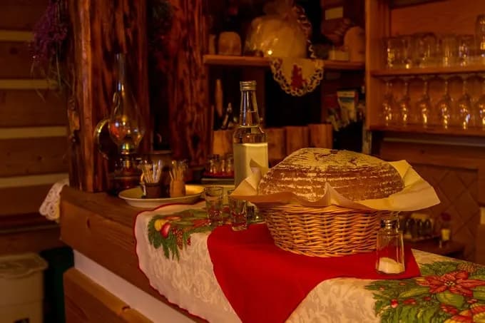 Útulná pergola s posezením ideální pro venkovní relaxaci